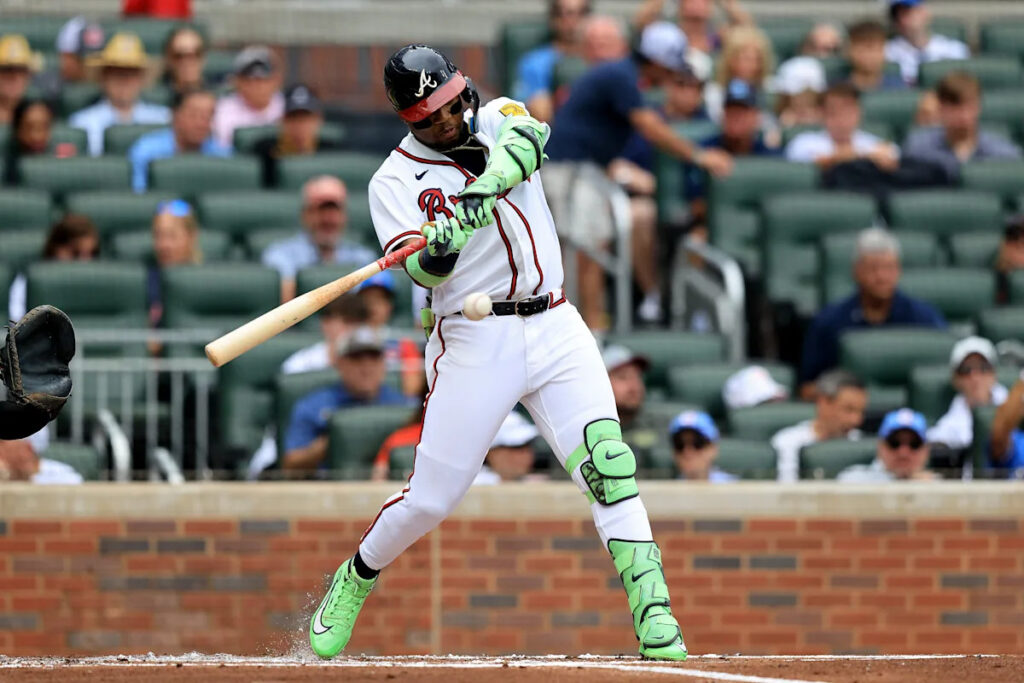 Braves star Ronald Acuña Jr. leaves loss to White Sox early with hamstring injury Braves star Ronald Acuña Jr. leaves loss to White Sox early with hamstring injury