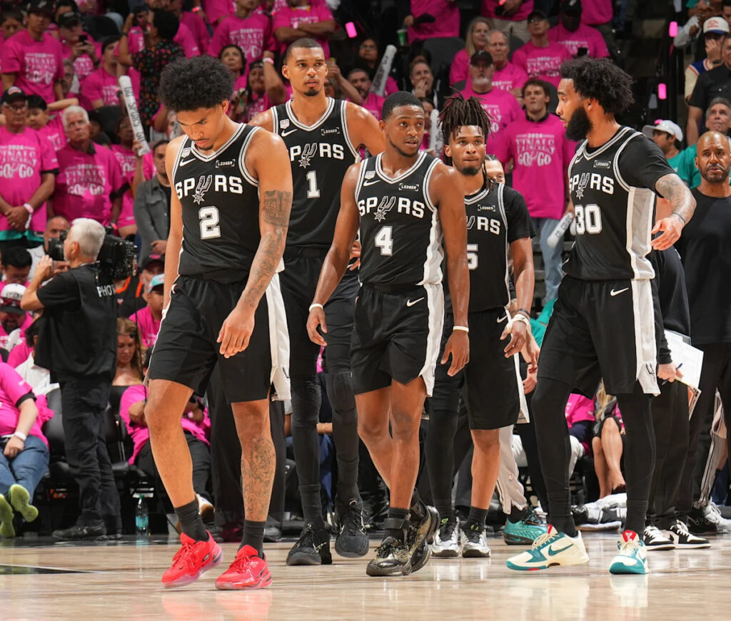 Can De’Aaron Fox provide more support for Victor Wembanyama and the Spurs?