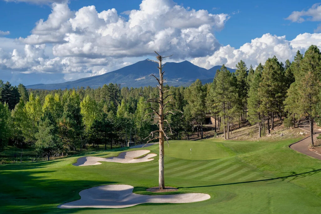 Private Arizona golf club offering charter flights from Scottsdale, Vegas to Flagstaff