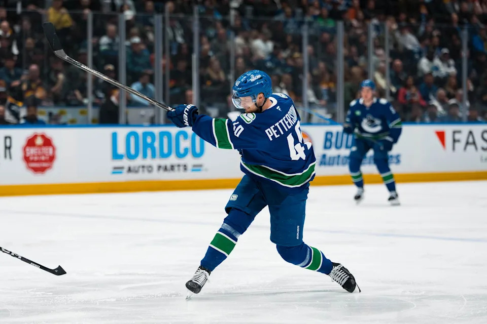 Vancouver Canucks 2025–26 Report Card: Elias Pettersson
