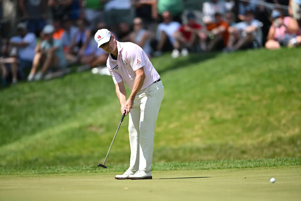 Zach Johnson opens annual homecoming at John Deere Classic with 7-under 64