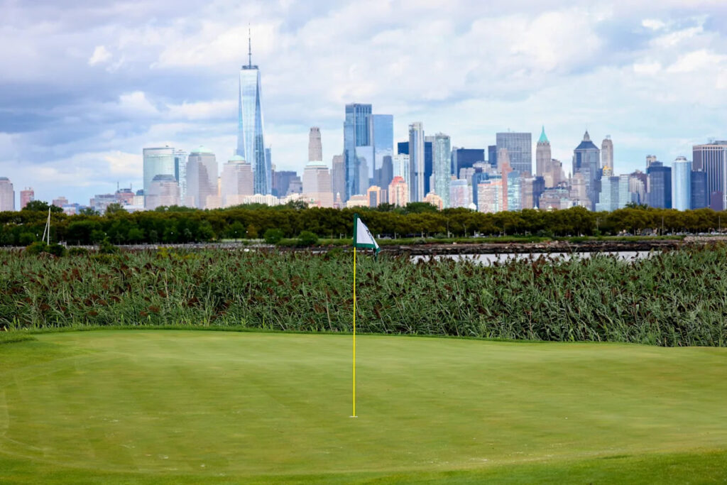 Veterans face off in inaugural Liberty Cup golf event