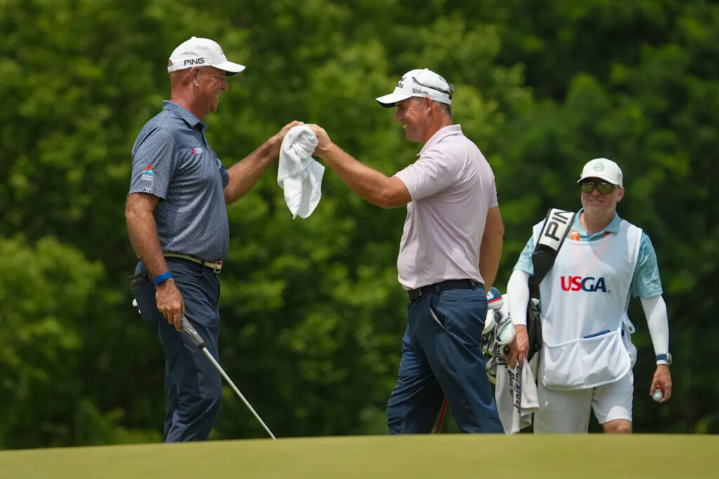 U.S. Senior Open golfers buddy up better than PGA Tour players
