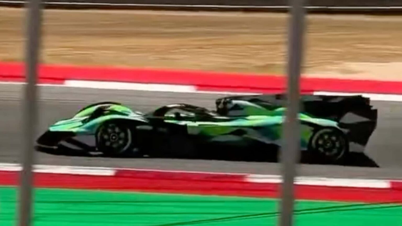 Aston Martin Single-Seat Supercar: On-Track Video Aston Martin Single-Seat Supercar: On-Track Video