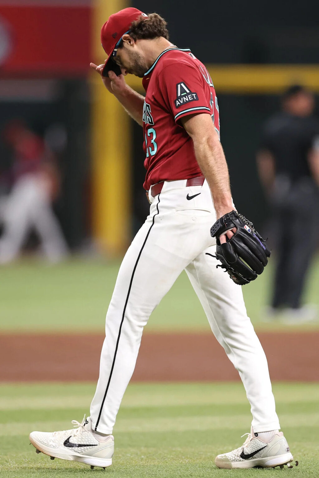 Giants Finally End Skid with 6-4 Triumph Giants Finally End Skid with 6-4 Triumph