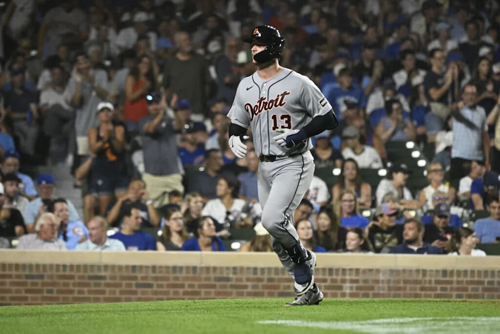 Home runs giveth, home runs taketh away in extra innings win Home runs giveth, home runs taketh away in extra innings win