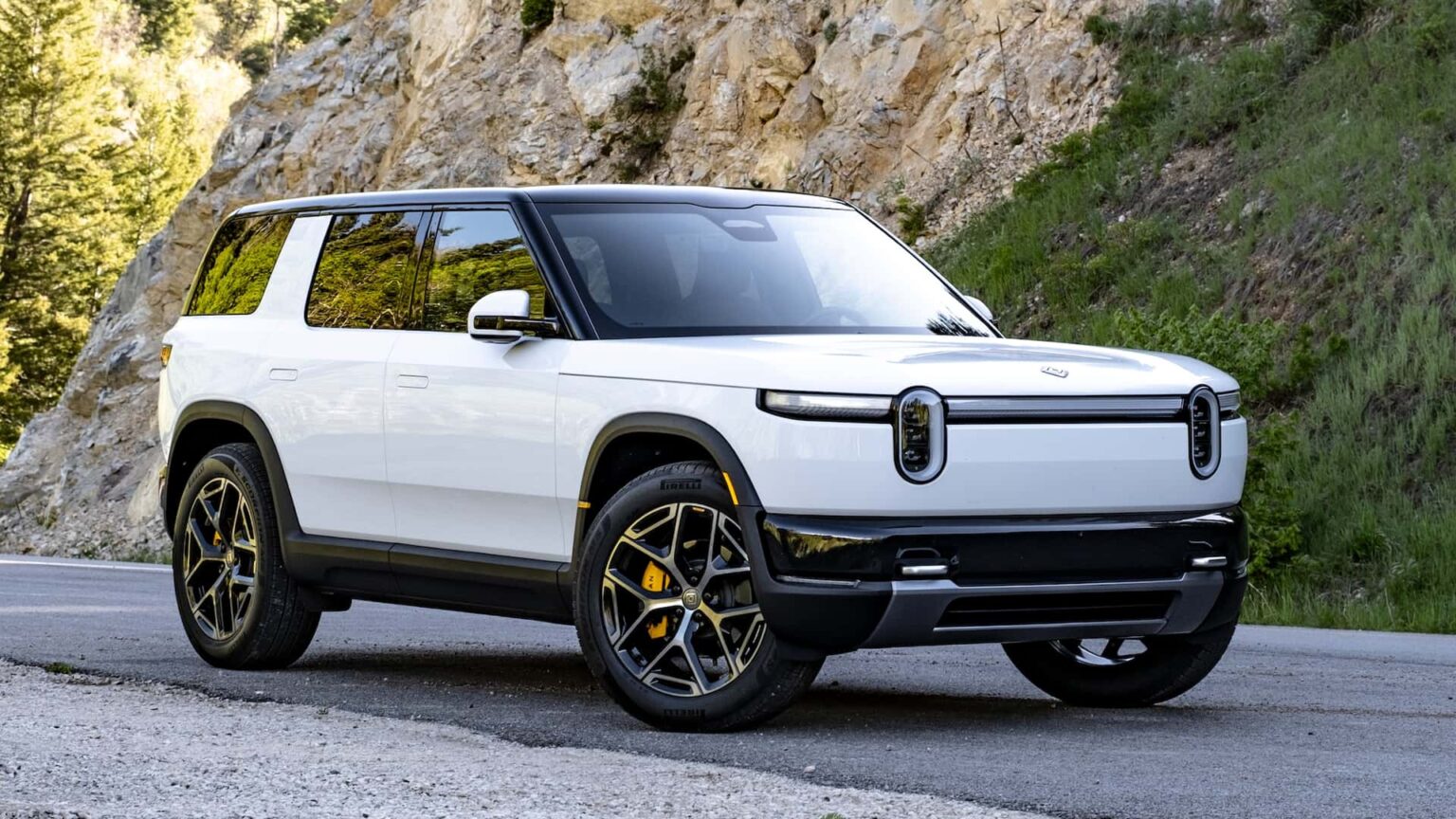 How Uber’s Rivian R2 Deal Could Reshape Robotaxis