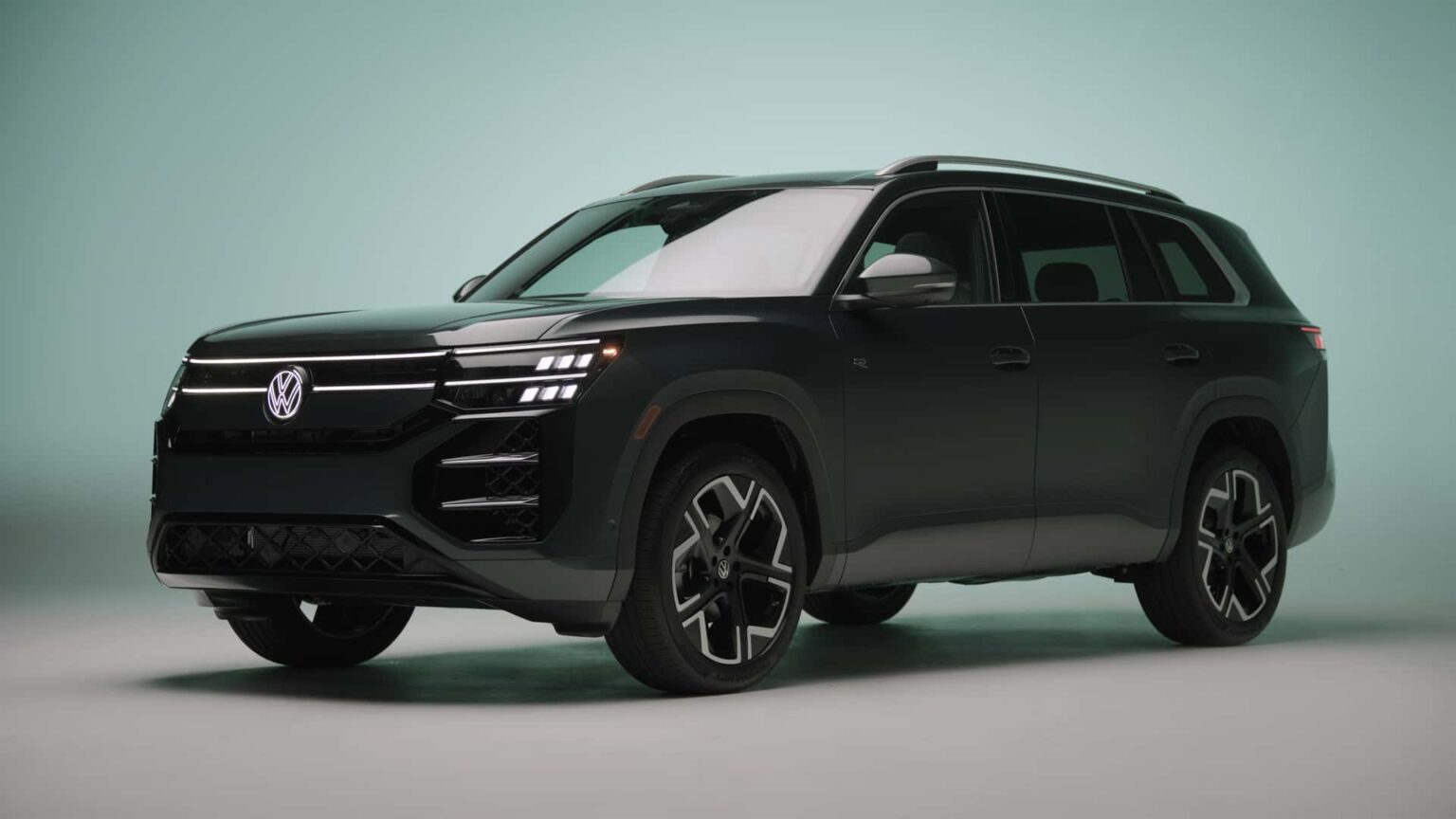 Volkswagen Explains Why The New Atlas Looks Different Than China’s Teramont Volkswagen Explains Why The New Atlas Looks Different Than China’s Teramont