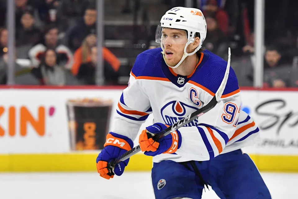Connor McDavid to the Flyers?.. Huh?