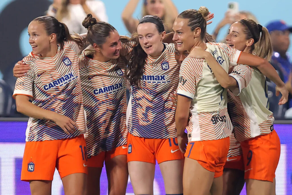 Rose Lavelle banger gives Gotham win over Spirit in Queens Classic as Sam Kerr makes NWSL return