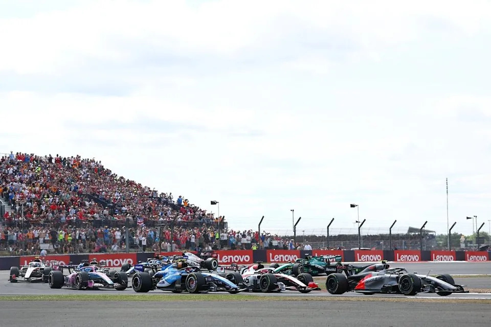 Gabriel Bortoleto, Audi F1 Team, Esteban Ocon, Haas F1 Team, Carlos Sainz, Williams