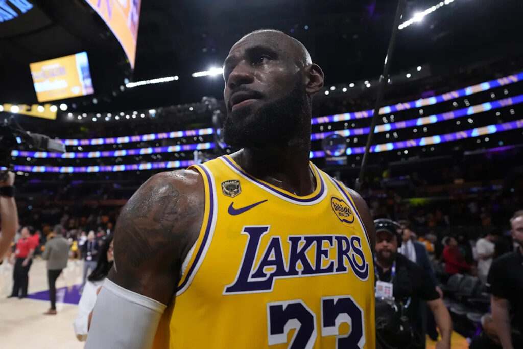 LeBron James selects his next team: Latest updates, rumors, news LeBron James selects his next team: Latest updates, rumors, news