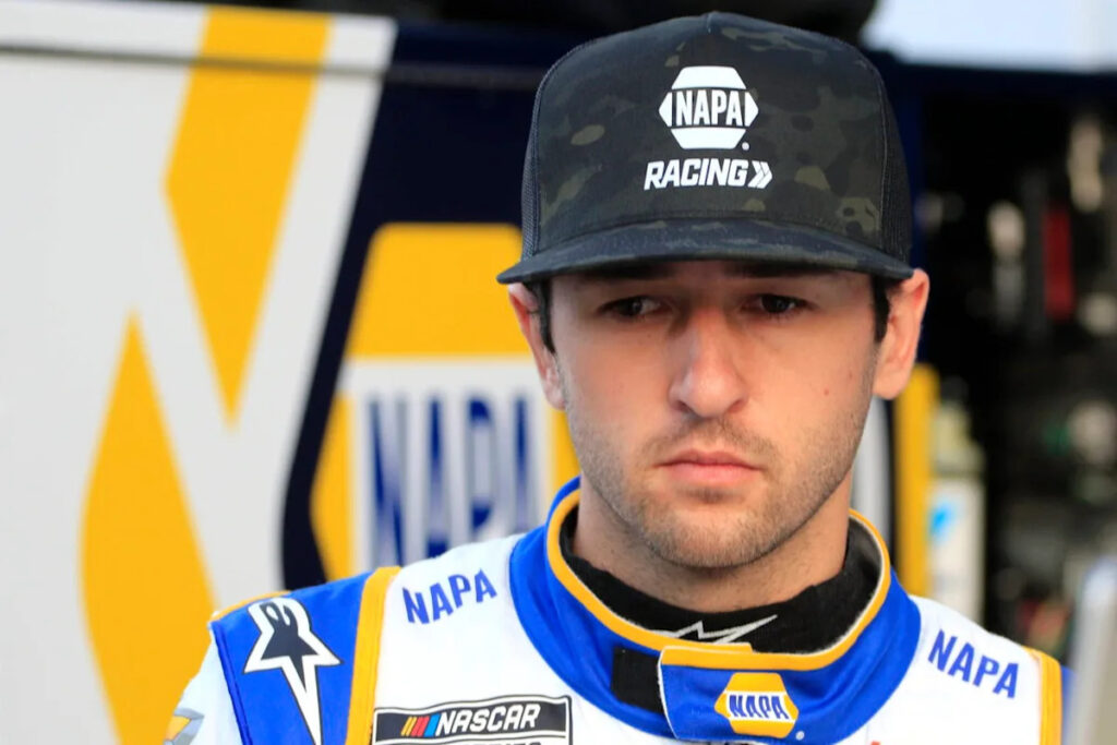“I Got the Belt”- Chase Elliott Gets Honest on His Complicated Relationship With Father Bill “I Got the Belt”- Chase Elliott Gets Honest on His Complicated Relationship With Father Bill