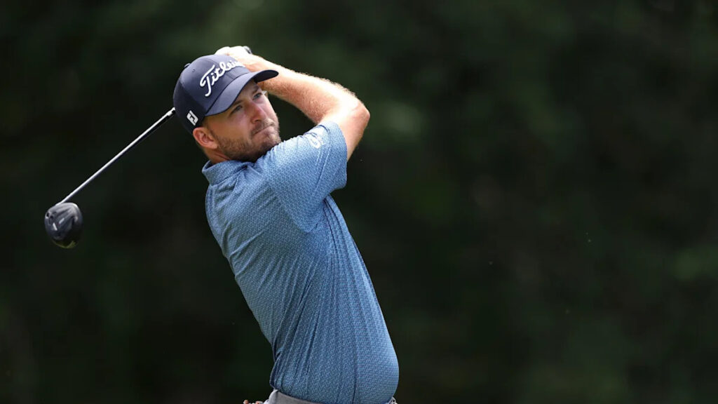 Hodges uses bogey-free back nine to catch Glover at John Deere Classic