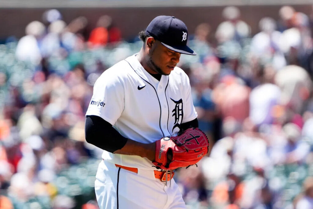 Tigers seek series win over Royals on Sunday