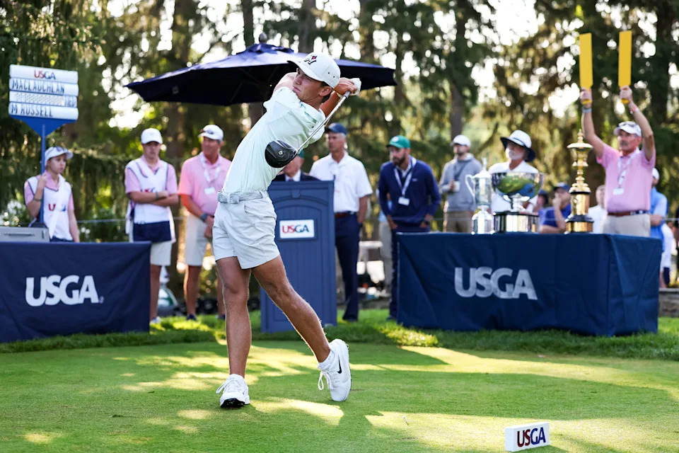 Miles Russell of Jacksonville Beach watches his tee shot on the first hole during the finals of the 2026 U.S. Junior Amateur at Saucon Valley C.C. (Old Course) in Bethlehem, Pa. on Saturday, July 25, 2026. (Ishika Samant/USGA)