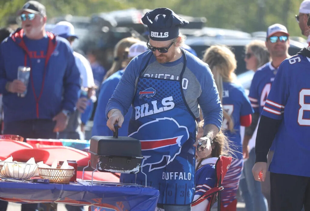 Tacos vs. wings? Brisket vs. brats? NFL tailgate bracket heats up Tacos vs. wings? Brisket vs. brats? NFL tailgate bracket heats up