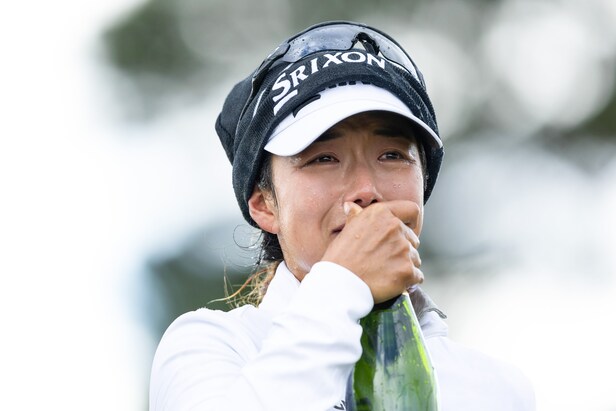 Champagne, tears and bagpipes: How Jenny Shin ended her 10-year victory drought at the Women’s Scottish Open Champagne, tears and bagpipes: How Jenny Shin ended her 10-year victory drought at the Women’s Scottish Open