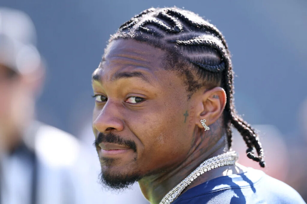 Stefon Diggs still trying to find a team as he, Tyreek Hill and others find out how fast the NFL can move Stefon Diggs still trying to find a team as he, Tyreek Hill and others find out how fast the NFL can move