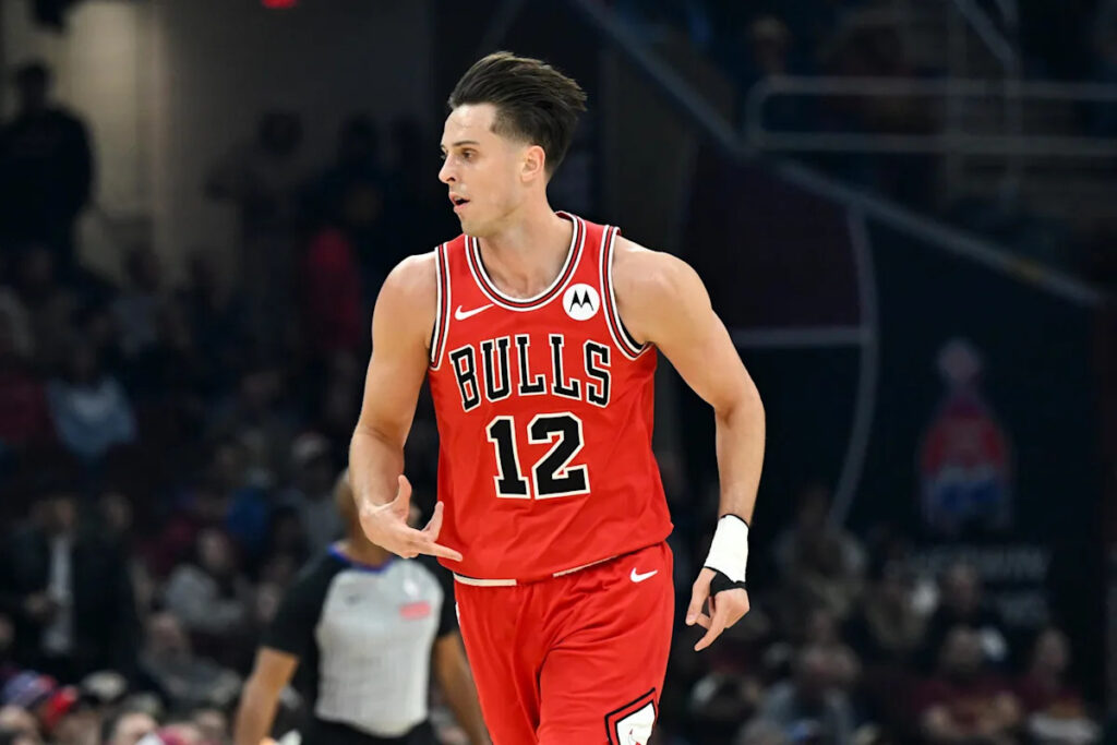 Zach Collins Agrees to Contract Extension With Chicago Bulls Zach Collins Agrees to Contract Extension With Chicago Bulls
