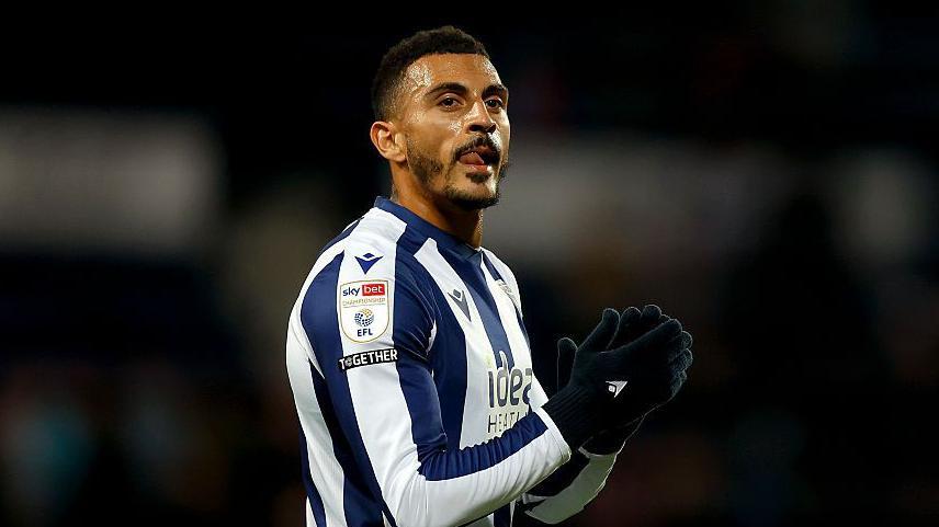 Charlton re-sign free agent Grant for second spell Charlton re-sign free agent Grant for second spell