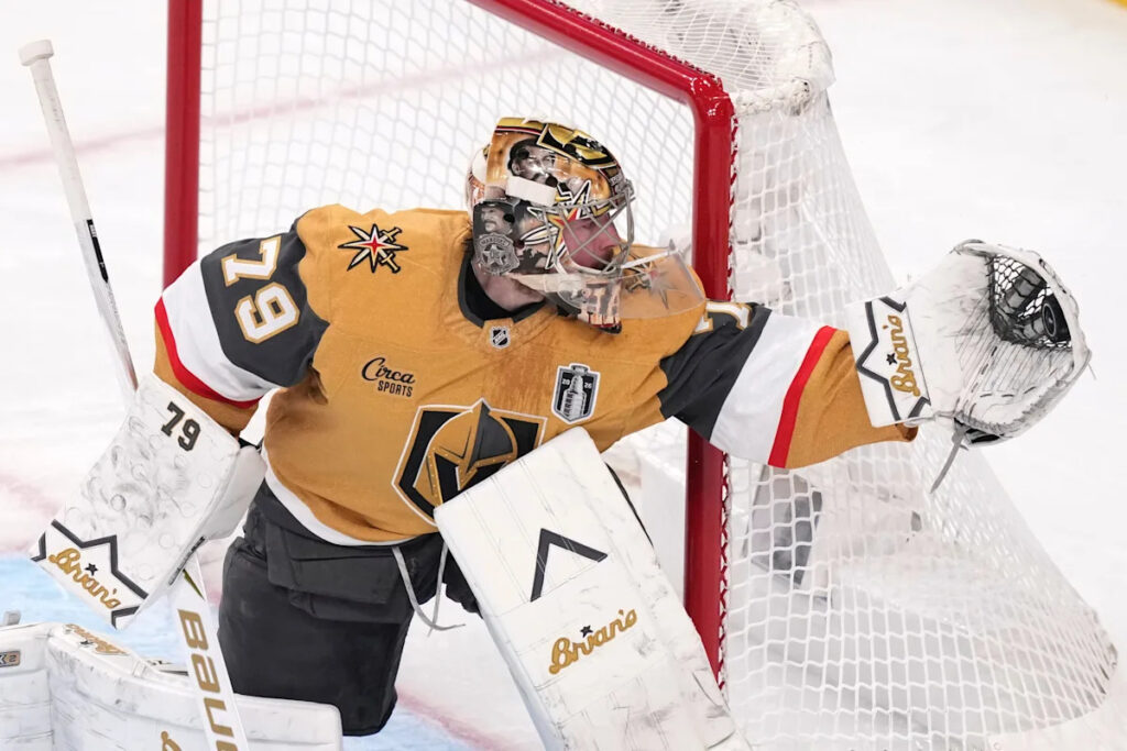 Is 2 better than 1? Teams around the NHL look to embrace the notion of shared goaltending Is 2 better than 1? Teams around the NHL look to embrace the notion of shared goaltending