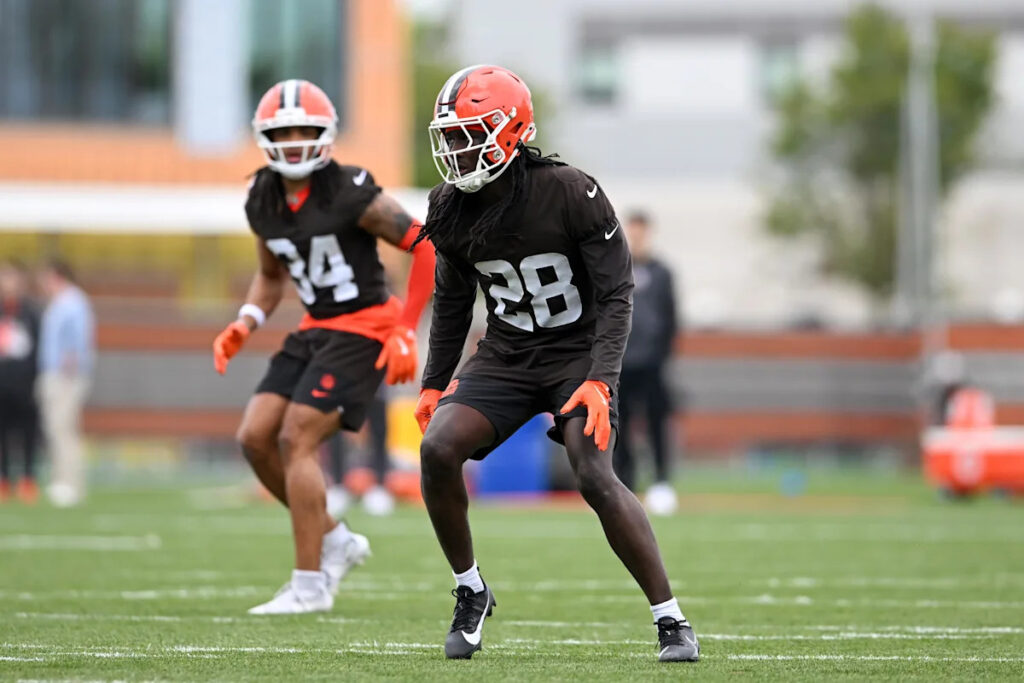 Cleveland Browns: Who will still be on defense when the dome opens?