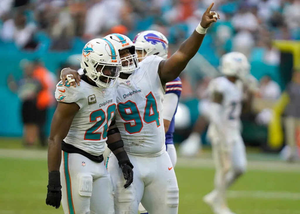 A breakout season for Jordan Phillips – The Splash Zone 7/6/26