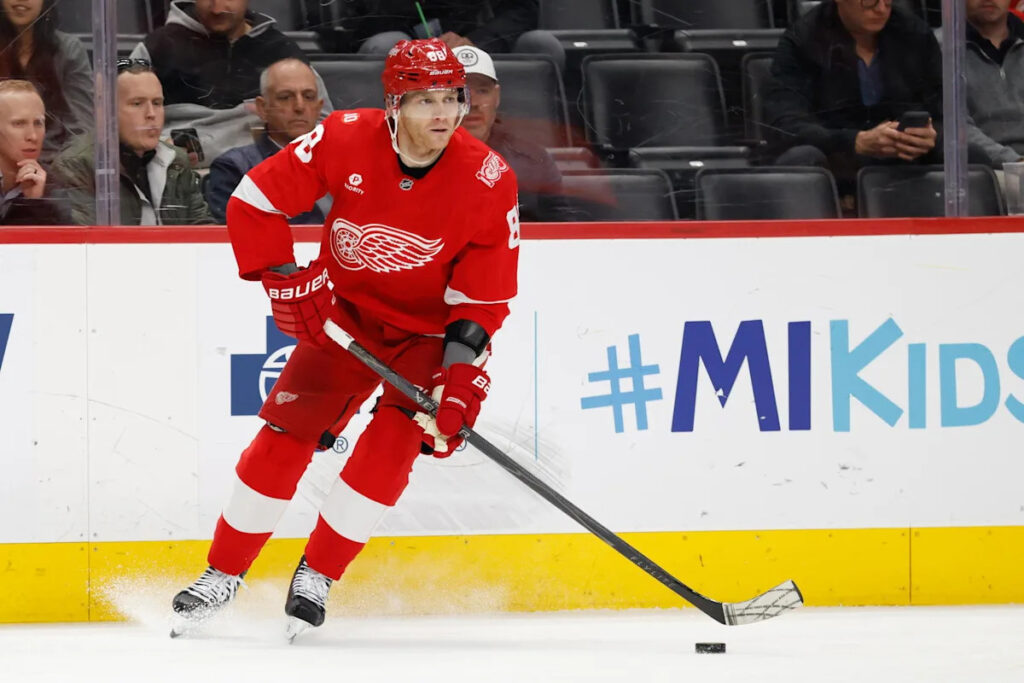 Sabres Predicted To Sign Best Free Agent Left Sabres Predicted To Sign Best Free Agent Left