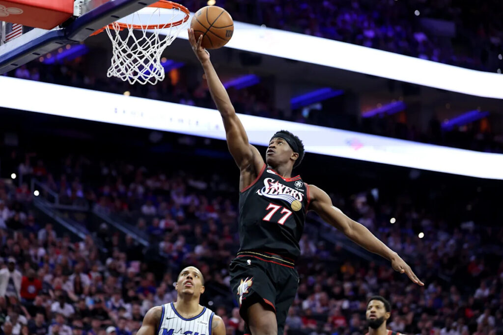 VJ Edgecombe celebrates LeBron James joining 76ers with ‘Can’t believe this my life’ meme