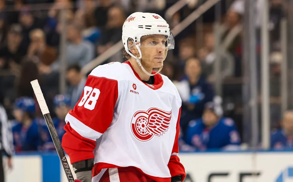Patrick Kane returns to Blackhawks on a 2-year, M deal Patrick Kane returns to Blackhawks on a 2-year, M deal