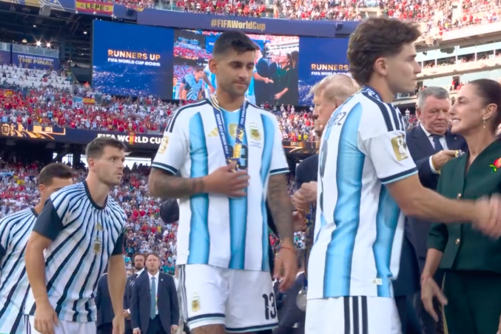 Cristian Romero snubs Trump handshake in World Cup final medal presentation Cristian Romero snubs Trump handshake in World Cup final medal presentation