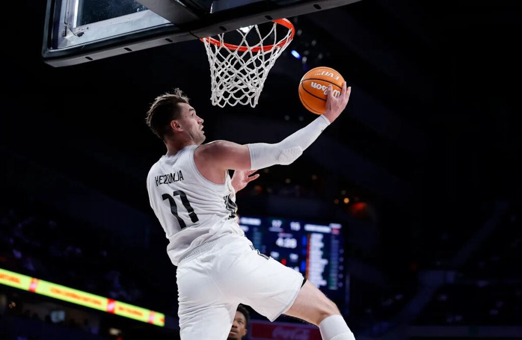 Mario Hezonja reportedly signing 1-year, .8 million deal with Cavaliers, returning to NBA for first time since 2020 Mario Hezonja reportedly signing 1-year, .8 million deal with Cavaliers, returning to NBA for first time since 2020