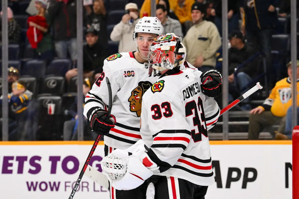 Blackhawks Should Have A Goalie Battle At Training Camp