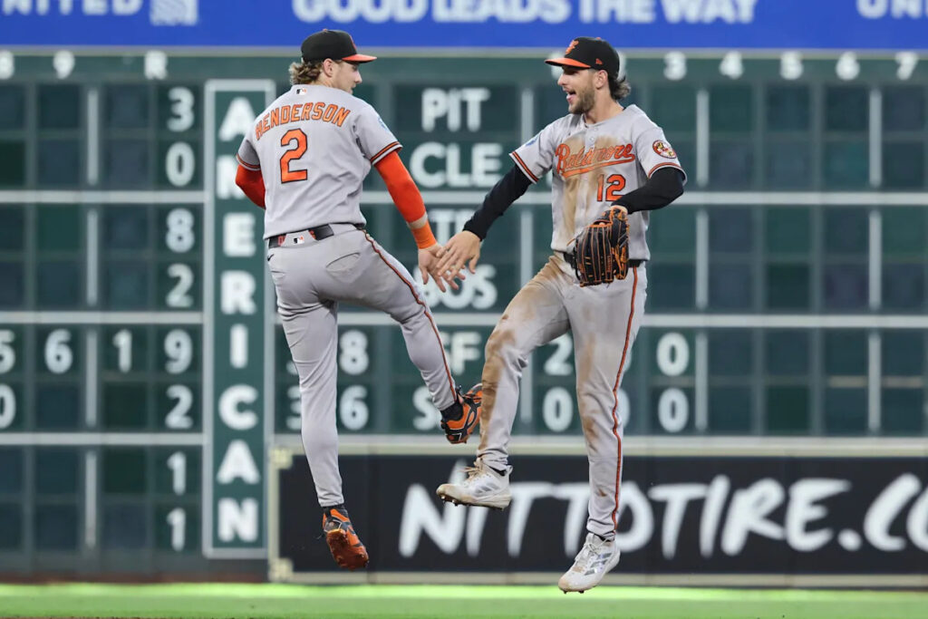 Orioles complete sweep, win seventh straight with 5-2 victory in Houston Orioles complete sweep, win seventh straight with 5-2 victory in Houston
