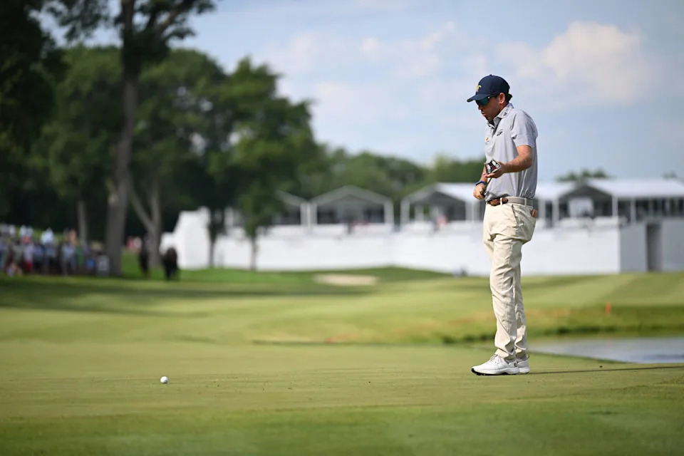 Ben Kohles lines up his putt for double bogey during the final round of the John Deere Classic. July 5, 2026; Silvis, Illinois, Credit: Marc Lebryk-Imagn Images.