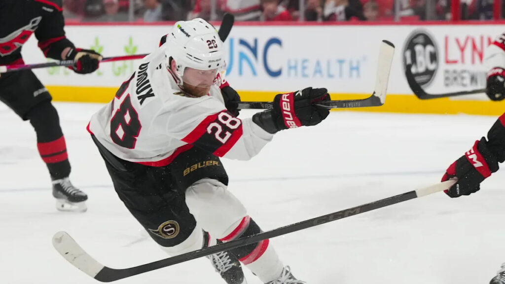 Claude Giroux chooses to return to the Ottawa Senators for next season Claude Giroux chooses to return to the Ottawa Senators for next season