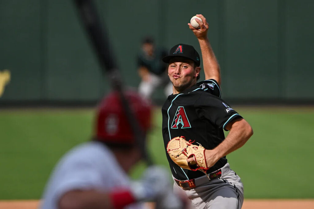 Tyler Locklear impresses in game against the Cardinals Tyler Locklear impresses in game against the Cardinals