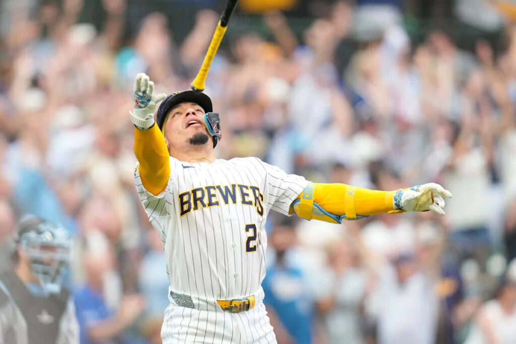 Contreras walks off Marlins as Brewers secure the sweep Contreras walks off Marlins as Brewers secure the sweep