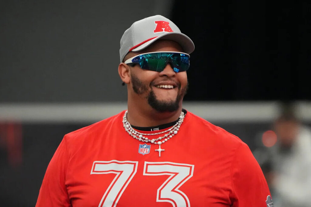Bills O-Lineman lost 45 pounds with one goal in mind, support Josh Allen