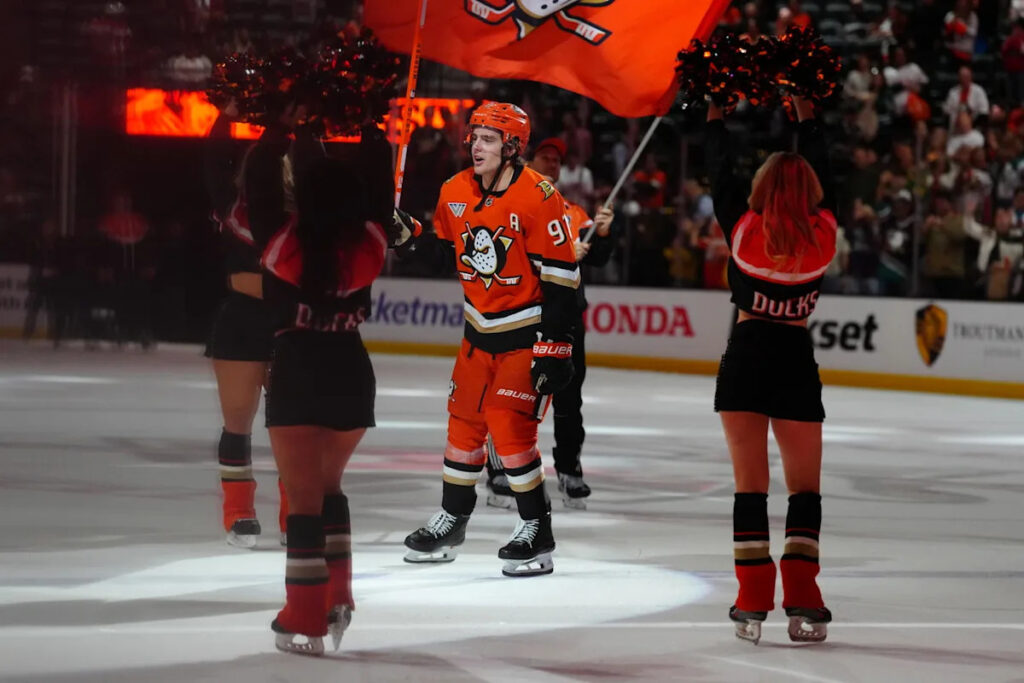 Report: Leo Carlsson Chose Flyers’ Offer Sheet Over Other NHL Teams