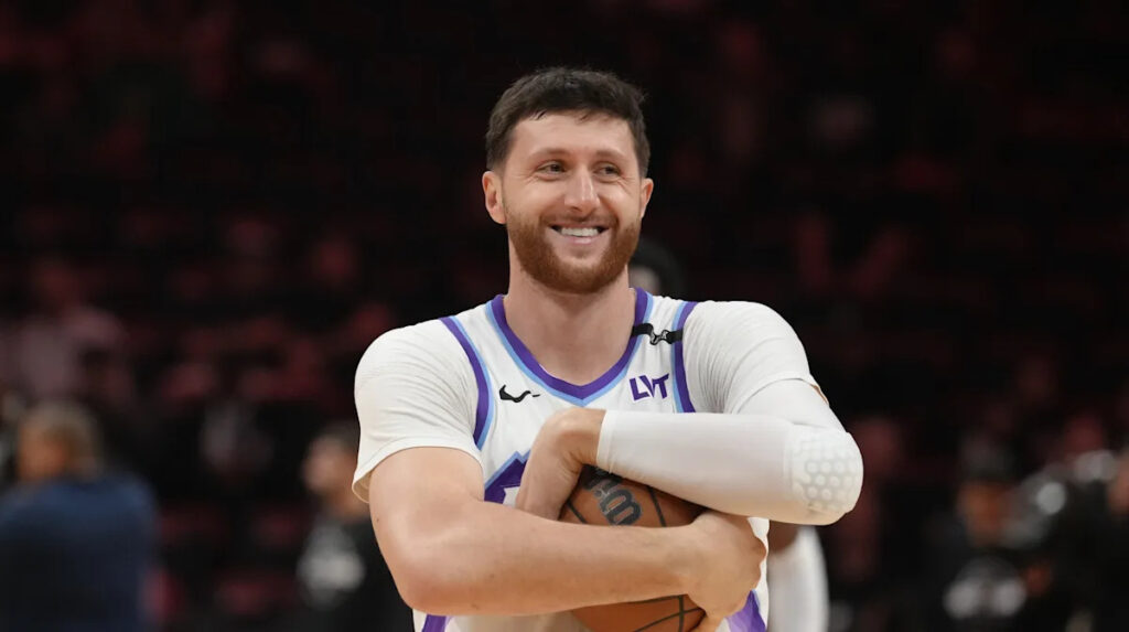Utah Jazz Reacts Survey: What should happen at center? Utah Jazz Reacts Survey: What should happen at center?