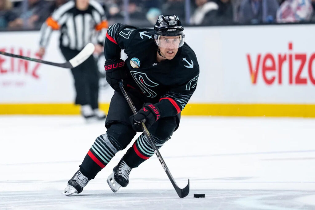Jaden Schwartz Signs Three-Year Deal with The Colorado Avalanche Jaden Schwartz Signs Three-Year Deal with The Colorado Avalanche
