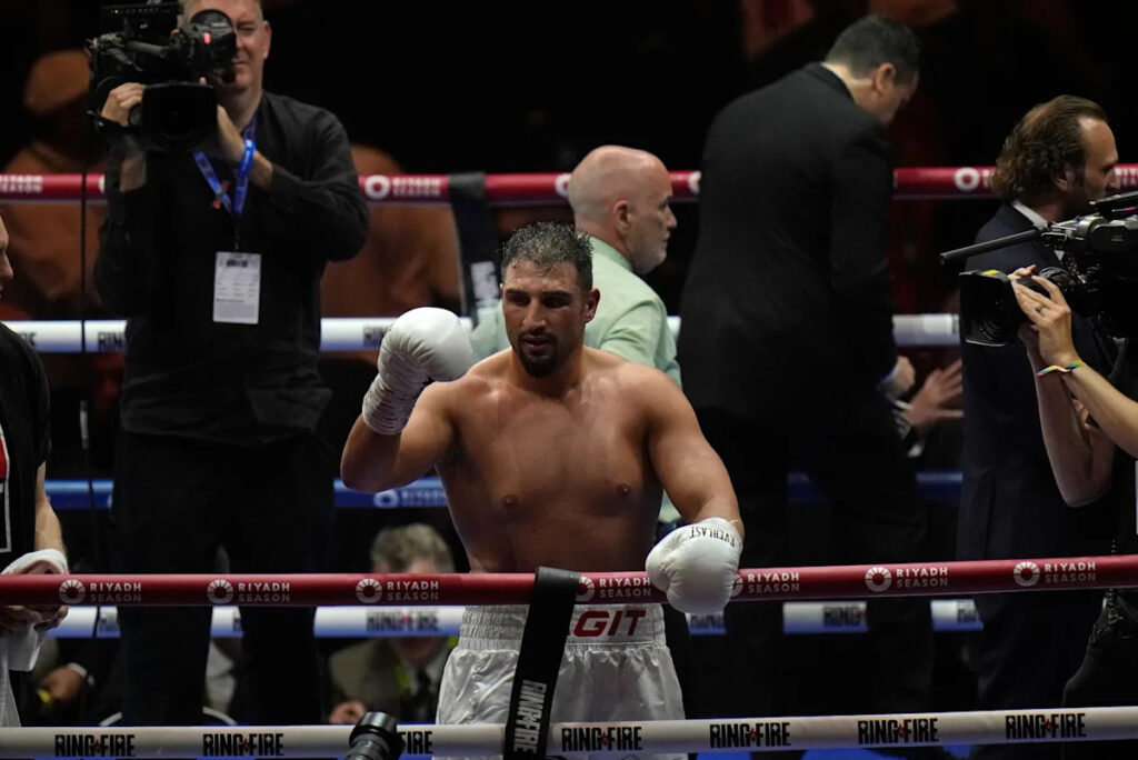 Heavyweight boxing enters a new era after Usyk vacates his belts. Here’s where they’re all headed