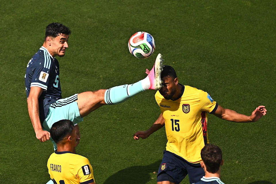 25 June 2026, USA, East Rutherford: Soccer, Men, 2026 World Cup, Ecuador vs. Germany, Group Stage, Group E, Matchday 3, New YorkNew Jersey Stadium, Aleksandar Pavlovic (left, Germany) and Pedro Vite (Ecuador) battle for the ball.PLEASE NOTE: In accordance with FIFA regulations, these images may be used exclusively for editorial purposes. Commercial use is prohibited. Furthermore, no video-like sequences may be created, and no alterations may be made to the image, either in the foreground or the background. Photo: Tom Weller/dpa (Photo by Tom Weller/picture alliance via Getty Images)