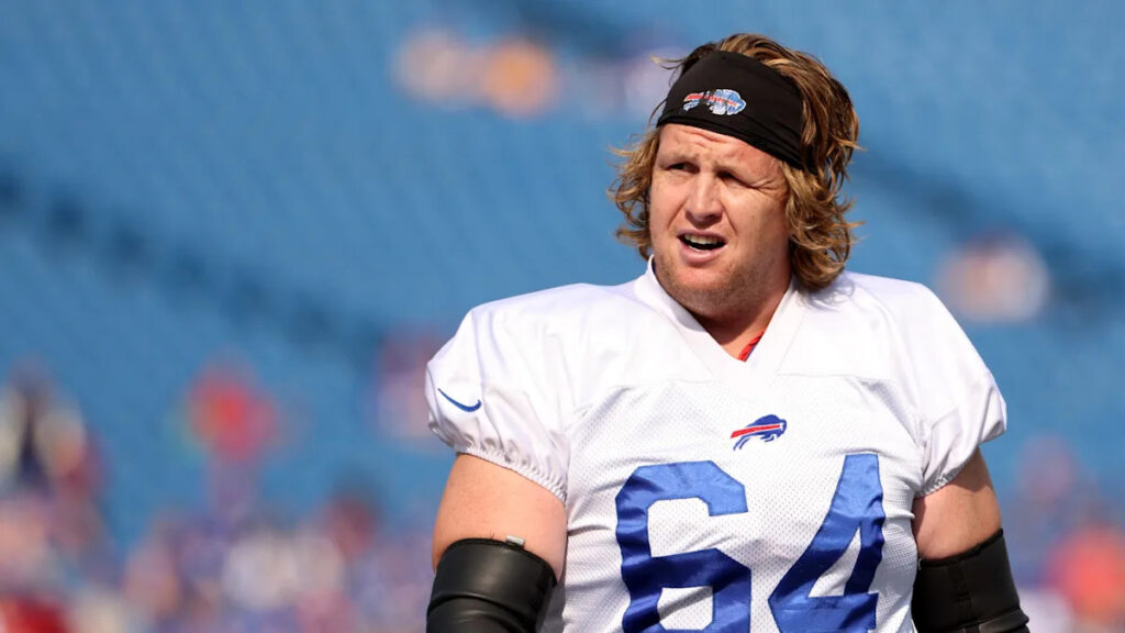 Former NFL offensive lineman Jorday Devey dies at 38