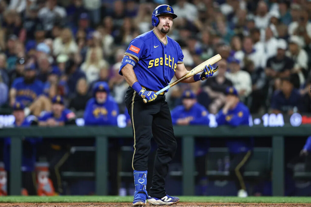 Cease won’t desist, Jays beat M’s 2-0