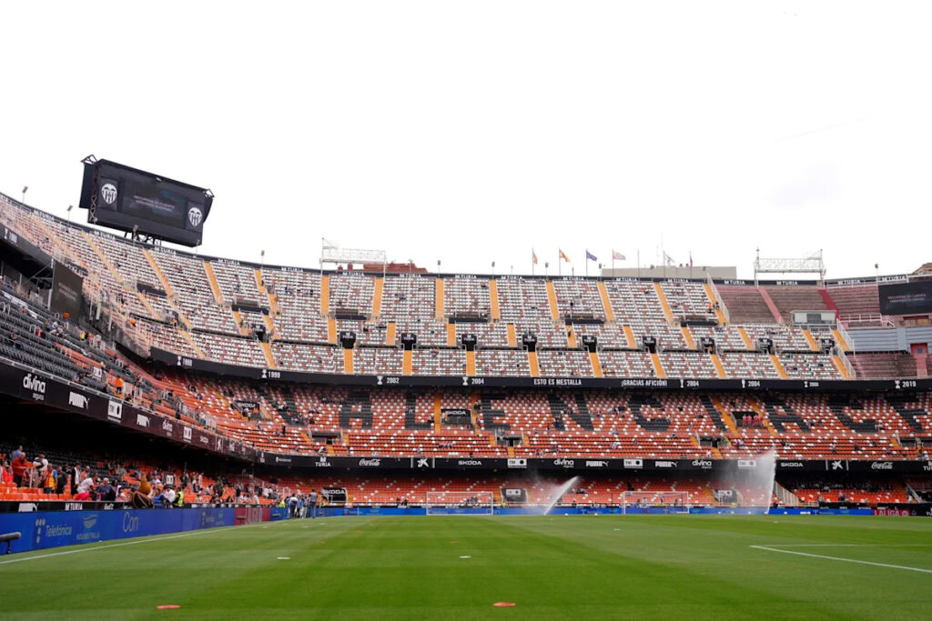 Valencia showing interest in FC Volendam’s talented young goalkeeper Valencia showing interest in FC Volendam’s talented young goalkeeper