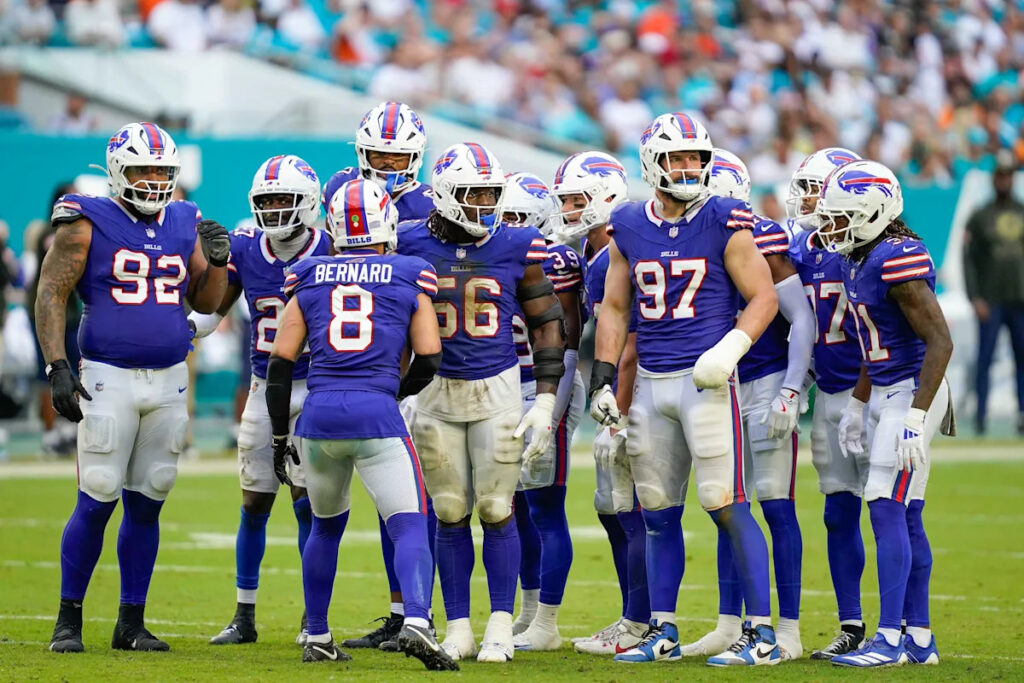 Jim Leonhard must tackle late-down struggles for Buffalo defense