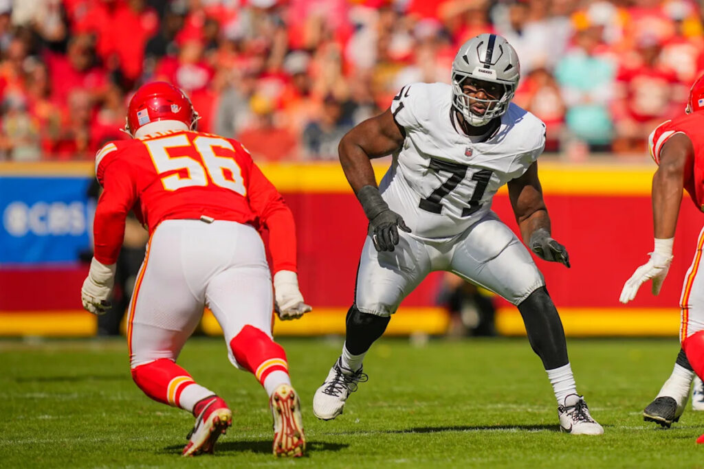 Exploring why DJ Glaze entrenched as the Raiders starting right tackle